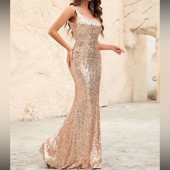 Luxe split thigh party formal evening sequins dress - Picture 4 of 7